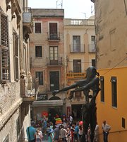 Monumento a Salvador Dali